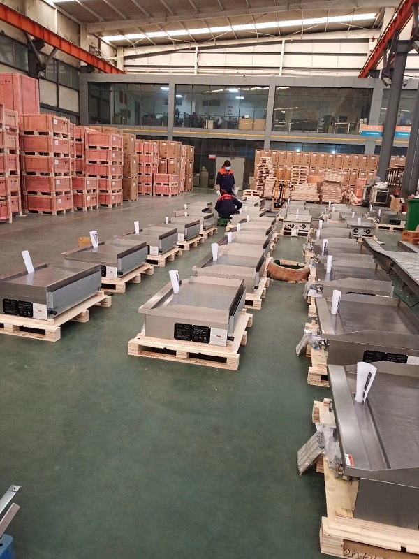Heavy Equipment In Kitchen - 36 Inch 3 Burners Commercial Griddle,